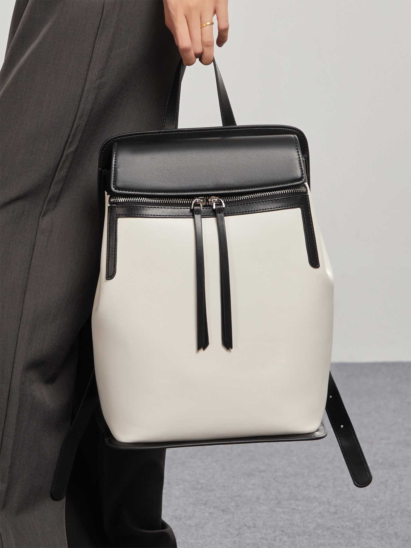 Luxury Bags Leather - Tas Ransel Wanita Mewah Ringan, Kulit